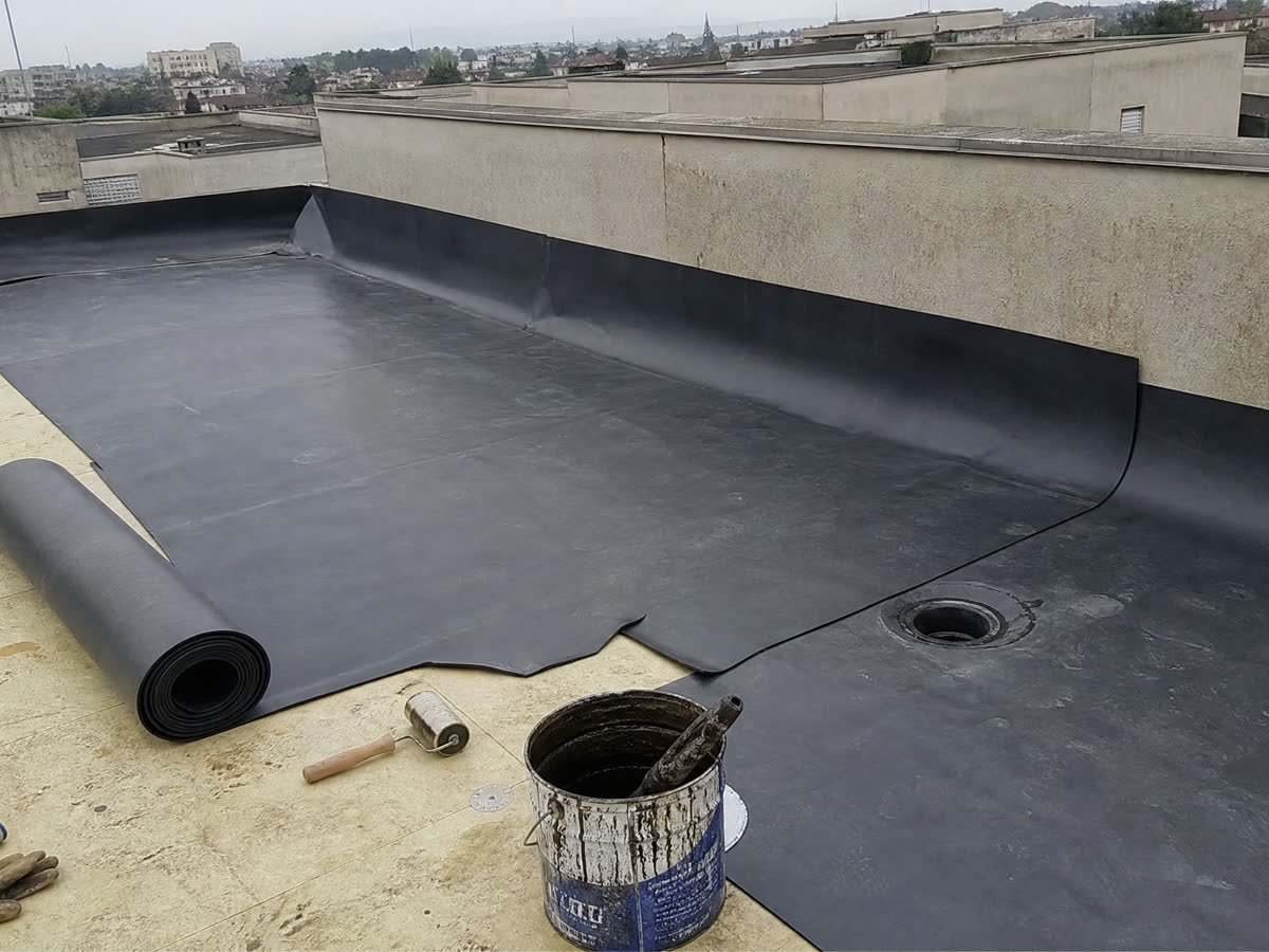 Toit-terrasse en EPDM — villa à Bouillargues