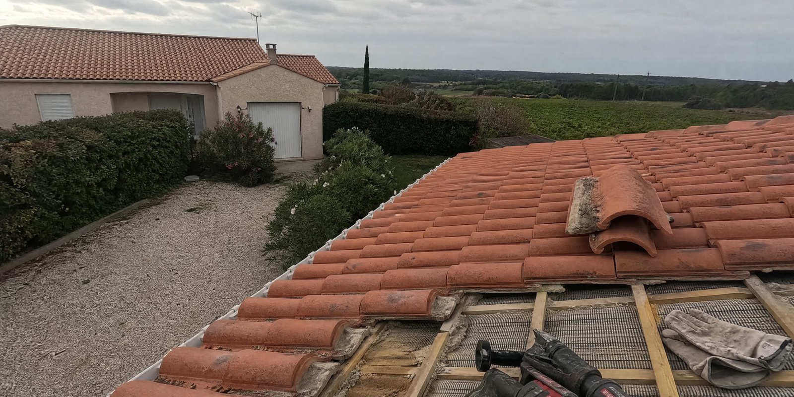 Toitures de Garons dans le Gard