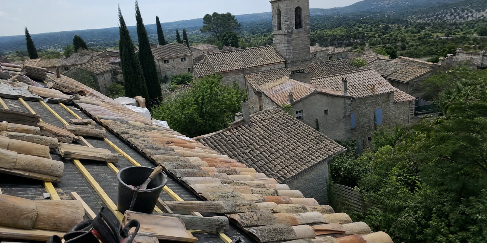 Toitures de Manduel dans le Gard