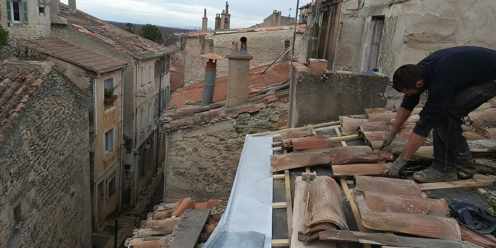 Toitures de Rodilhan dans le Gard