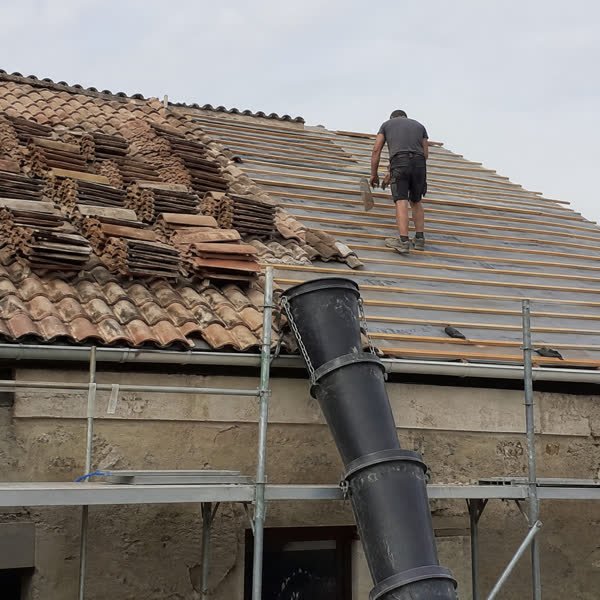 Rénovation de toiture en cours